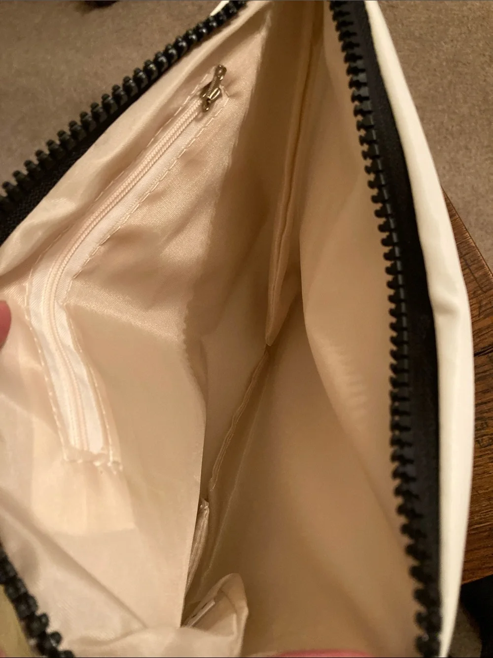 CHANEL Beaute Puffy Nylon Carryall/Makeup/Cosmetic/Toiletry Pouch Case NWOT